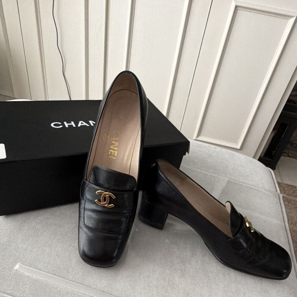 Vintage Chanel Black Leather Gold CC Logo Square Toe Block Heel Loafers Pumps